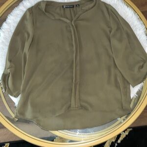Dark Green New York & Co blouse long sleeve EUC